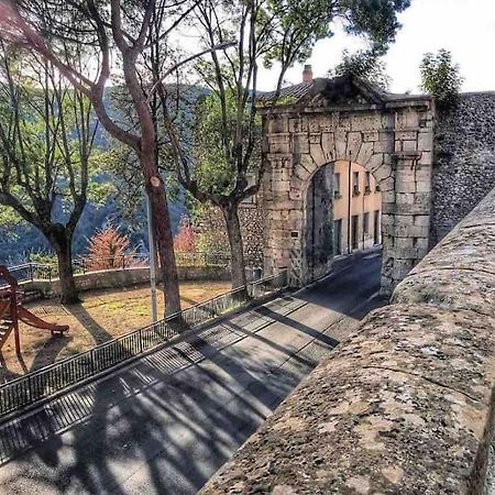 Fresco E Colorato Appartamentino In Narni Scalo Экстерьер фото