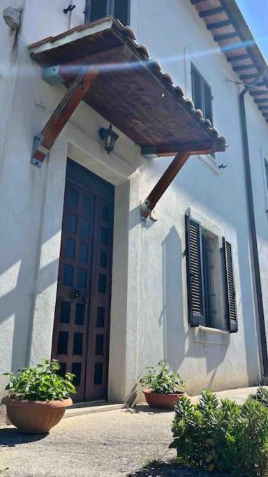Fresco E Colorato Appartamentino In Narni Scalo Экстерьер фото