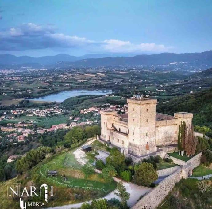 Fresco E Colorato Appartamentino In Narni Scalo Экстерьер фото